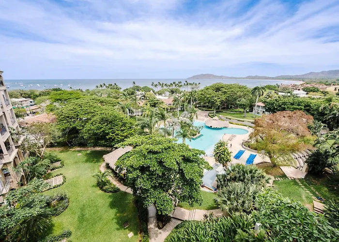 Oceanview Luxury In The Heart Of Town *